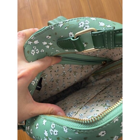 Our Universe Disney Winnie the Pooh Window Mini Backpack - BoxLunch NEW - Picture 4 of 6